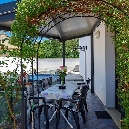 In - Istrien 53443 Appartement *